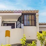 Living4Malaga Fuengirola Beach&Pool Apartment