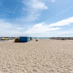 Beach Front Holiday Studio