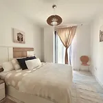 Sarah Apartment