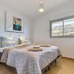 Stunning Luxurious Penthouse With Panoramic Views.
