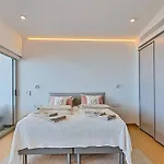 Stunning Luxurious Penthouse With Panoramic Views.