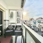 Cozy Three-Bedroom Apartment 12 Minutes From Beach
