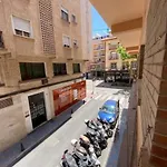 City Center And Beach Renovated Apartment