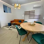City Center And Beach Renovated Apartment