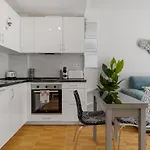 Blue Pearl Apartment Old Town Fuengirola Ref 24