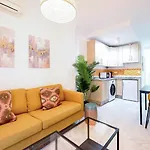 Capitan, 1 Bedromm, City Center & Beach By 10Tsea
