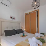 Cambural Beach Apartment - Happy Rentals