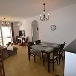 Homley Apartment