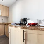 Pyr Studio Apartment