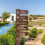 Higueronrentals Summers Bay
