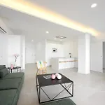Luxury Oceanfront 3 Bedrooms & 2 Bath By 10Tosea