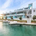 Golden Luxury 2 Bedroom Sea View