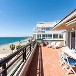 Malagasuite Fuengirola Seaside Penthouse