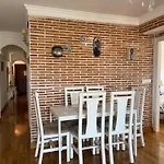 Cosy Apartment With Seaviews, Pool Close To Beach.