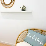 Cosy Beach Apartment