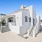 Amazing Villa In El Faro