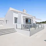 Amazing Villa In El Faro