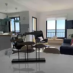 Apartamento Frontal Primera Linea