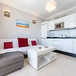 Stunning Marina View Apartment
