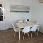 Apartamento En Edificio Stella Maris
