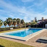 Barbados Beach And Pool Apartment