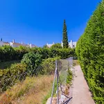 Cubo\'S Townhouse Sierrezuela