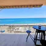 La Caracola I Beachfront & City Center Apartment