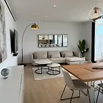 Luxurious Flat With Garden, Private Jacuzzi, Bbq