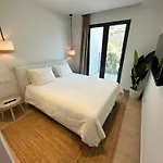 Luxurious Flat With Garden, Private Jacuzzi, Bbq