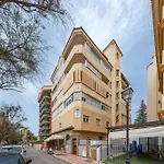 Cozy Apartment In Fuengirola With Beach Views