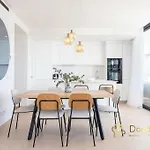 Nice Apartment In Higueron West