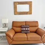 Luxury & New Apartment With Pool II