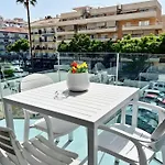 Luxury & New Apartment With Pool II