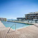 Vivi Homes - Apollo Luxury, Pool, Gym & Beach
