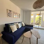 Elegante Y Luminoso Apartamento De Playa