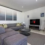 Vivi Homes - Deco Pool, Garden, Terrace & Beach