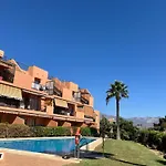 Atico Con Vistas Al Mar Y Con Piscina Frente A Castillo Sohail