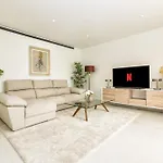 Vivi Homes - Lady Pool, Garden, Patio & Beach