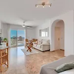 Cozy 2Br With Sea View, Pools, Parking By Castillo