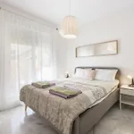 Gorgeous Apartment In Fuengirola With Wifi