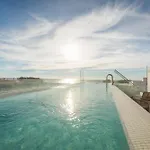 Vivi Homes - Diamond Pool, Gym, Terrace & Sea View