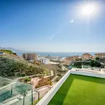 Vivi Homes - Diamond Pool, Gym, Terrace & Sea View