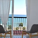 Beachfront Heaven Apartment - Carvajal Beach