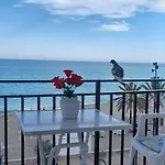 Fuengirola Center Beachfront Yate