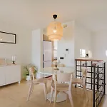 Lujosa vivienda en primera línea de playa