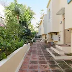 Lujosa vivienda en primera línea de playa