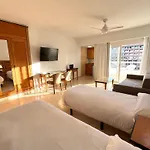 Pyr Beach And Pool Studio III