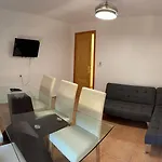 City Center - 300M From Beach