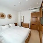 Bright And Cozy Apartment With Pool And Jacuzzi And Near Beach