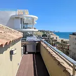 Modern Penthouse Apartment - 1 Min From The Beach
